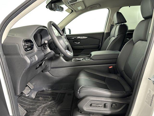 new 2025 Honda Pilot car, priced at $45,701