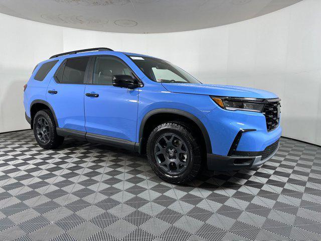 new 2025 Honda Pilot car, priced at $49,711