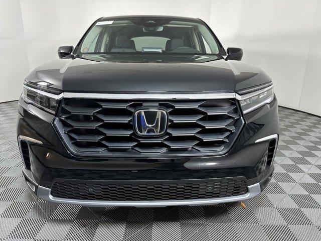 new 2025 Honda Pilot car, priced at $42,871