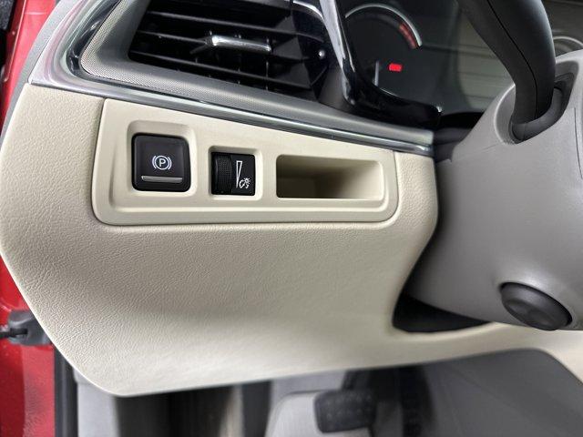 used 2020 Cadillac XT5 car, priced at $28,499