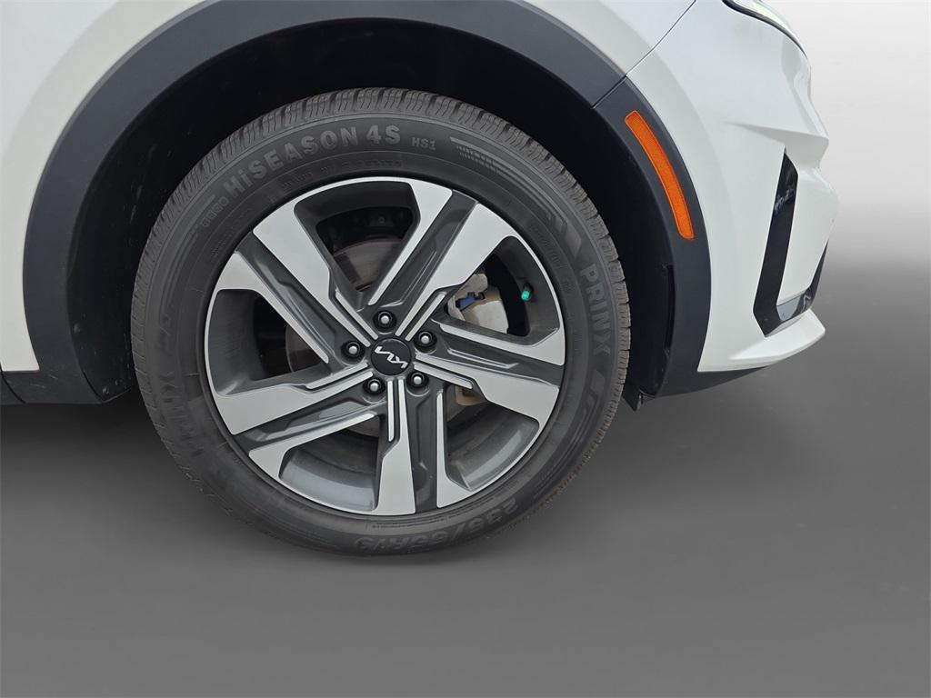 used 2023 Kia Sorento Plug-In Hybrid car, priced at $29,650