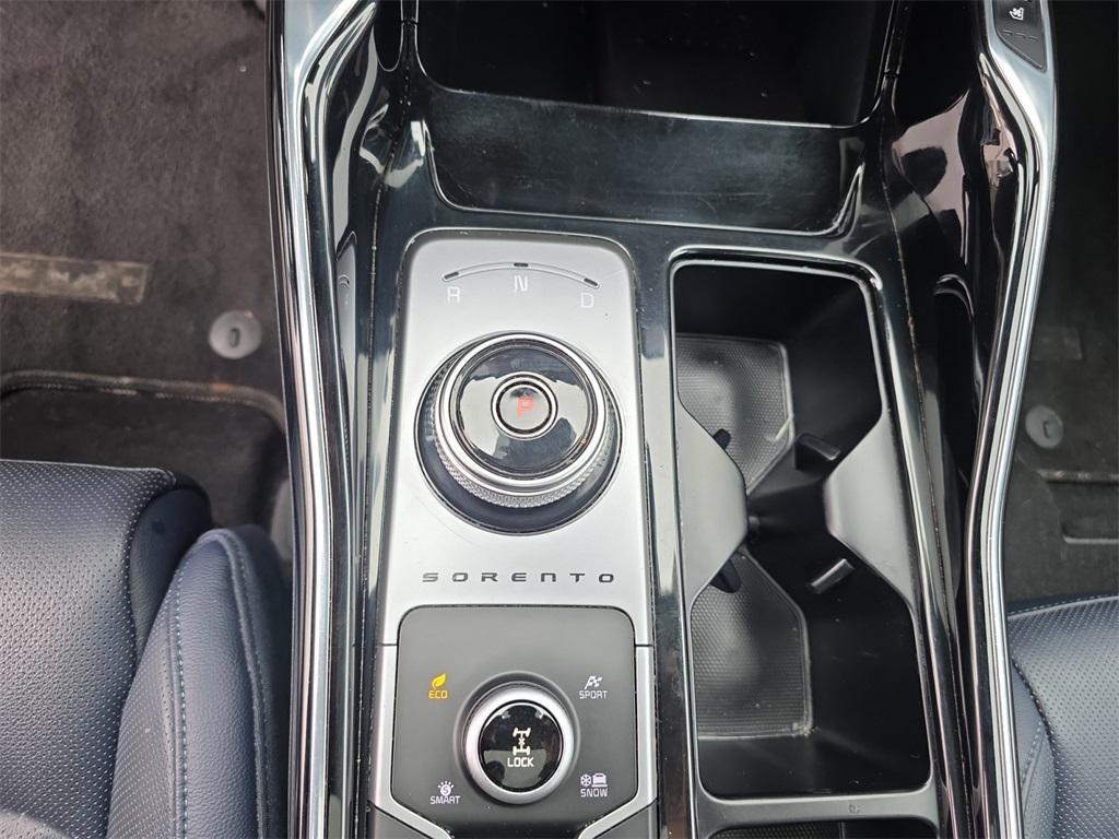 used 2023 Kia Sorento Plug-In Hybrid car, priced at $29,650