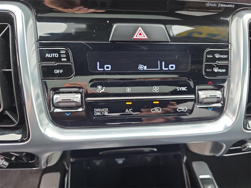 used 2023 Kia Sorento Plug-In Hybrid car, priced at $29,650