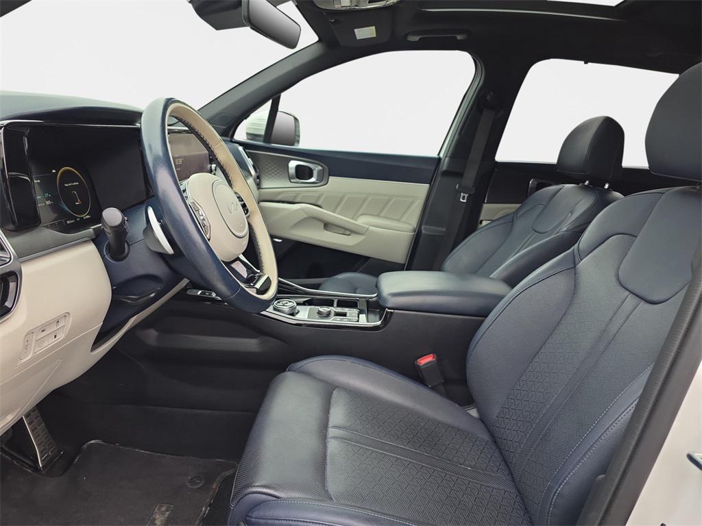 used 2023 Kia Sorento Plug-In Hybrid car, priced at $29,650