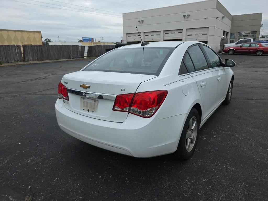 used 2015 Chevrolet Cruze car, priced at $8,900