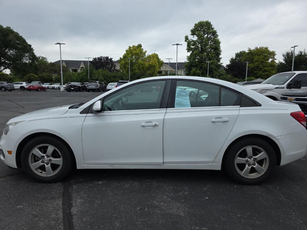 used 2015 Chevrolet Cruze car, priced at $8,900
