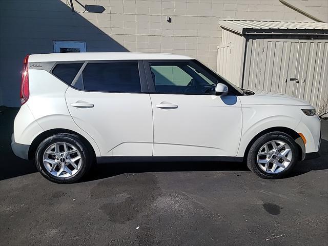 used 2022 Kia Soul car, priced at $13,900