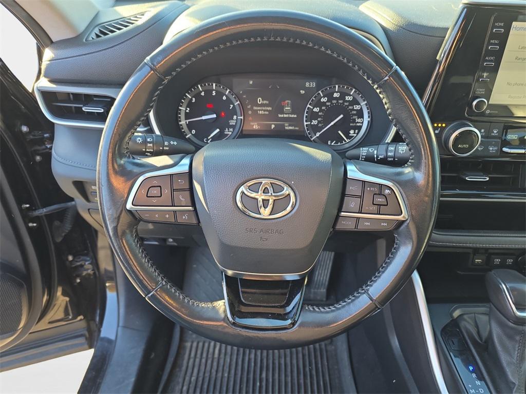 used 2021 Toyota Highlander car, priced at $27,490