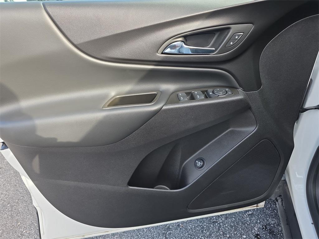 used 2024 Chevrolet Equinox car, priced at $23,900