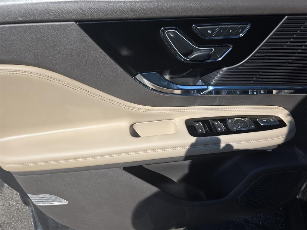 used 2022 Lincoln Corsair car, priced at $31,999