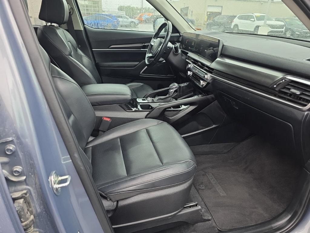 used 2025 Kia Telluride car, priced at $34,900