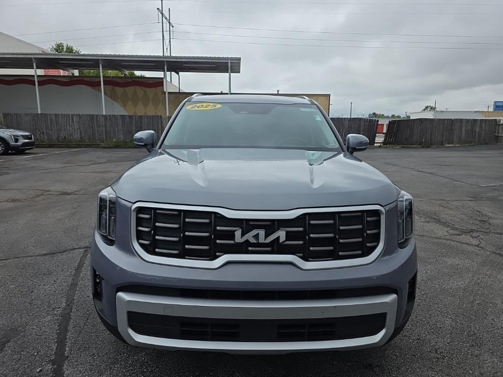 used 2025 Kia Telluride car, priced at $34,900