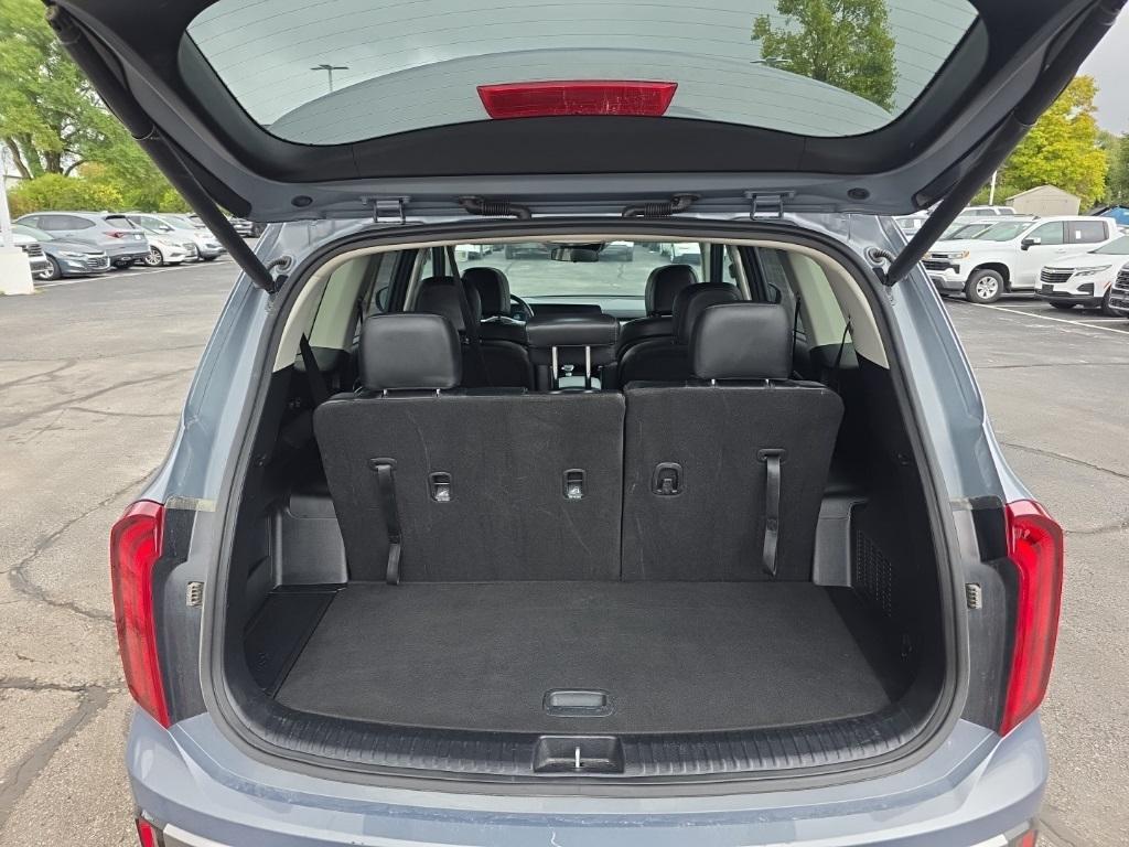 used 2025 Kia Telluride car, priced at $34,900