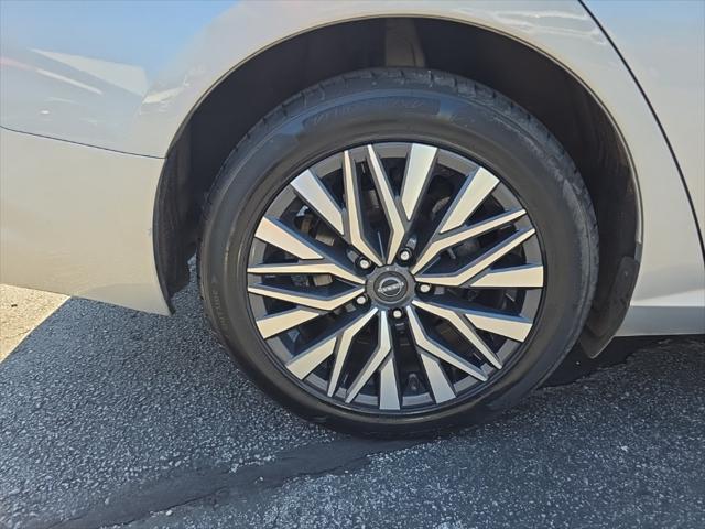 used 2024 Nissan Altima car