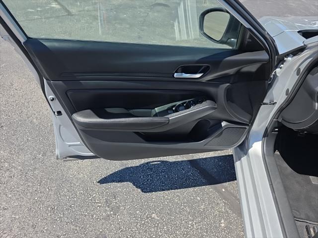 used 2024 Nissan Altima car
