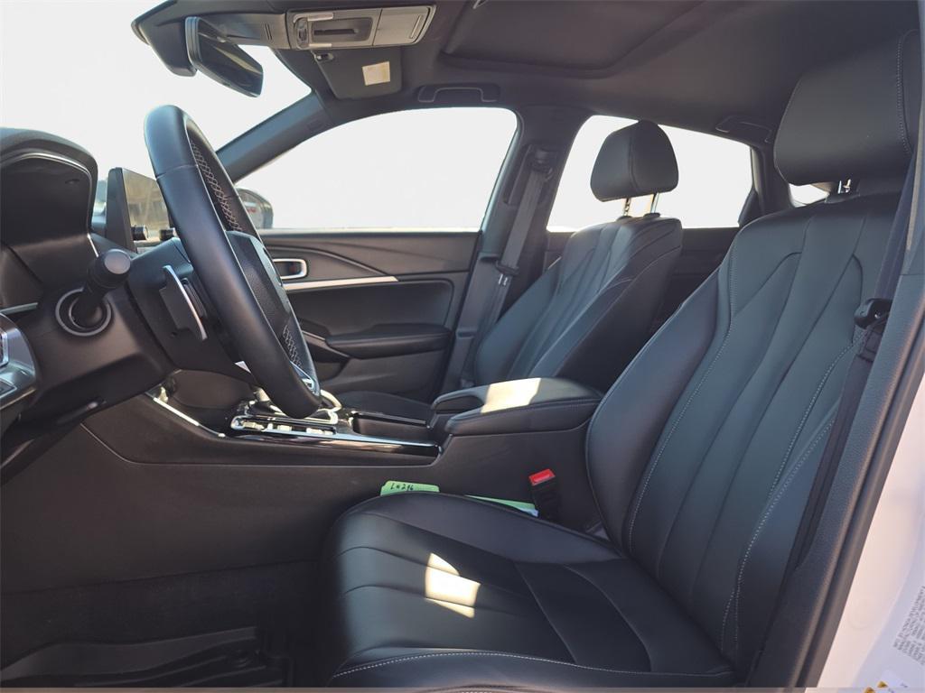 used 2025 Acura Integra car, priced at $30,665