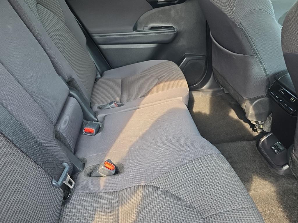 used 2024 Toyota Highlander car, priced at $37,999