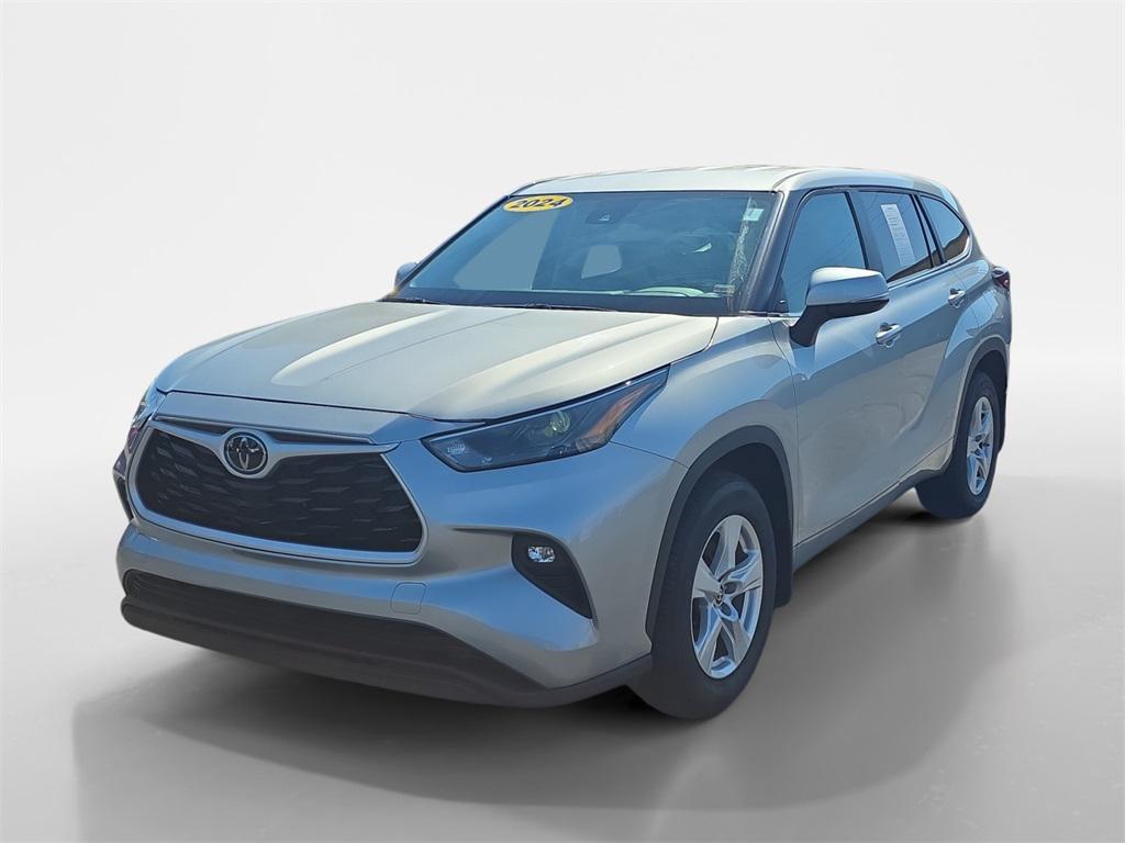 used 2024 Toyota Highlander car, priced at $36,900