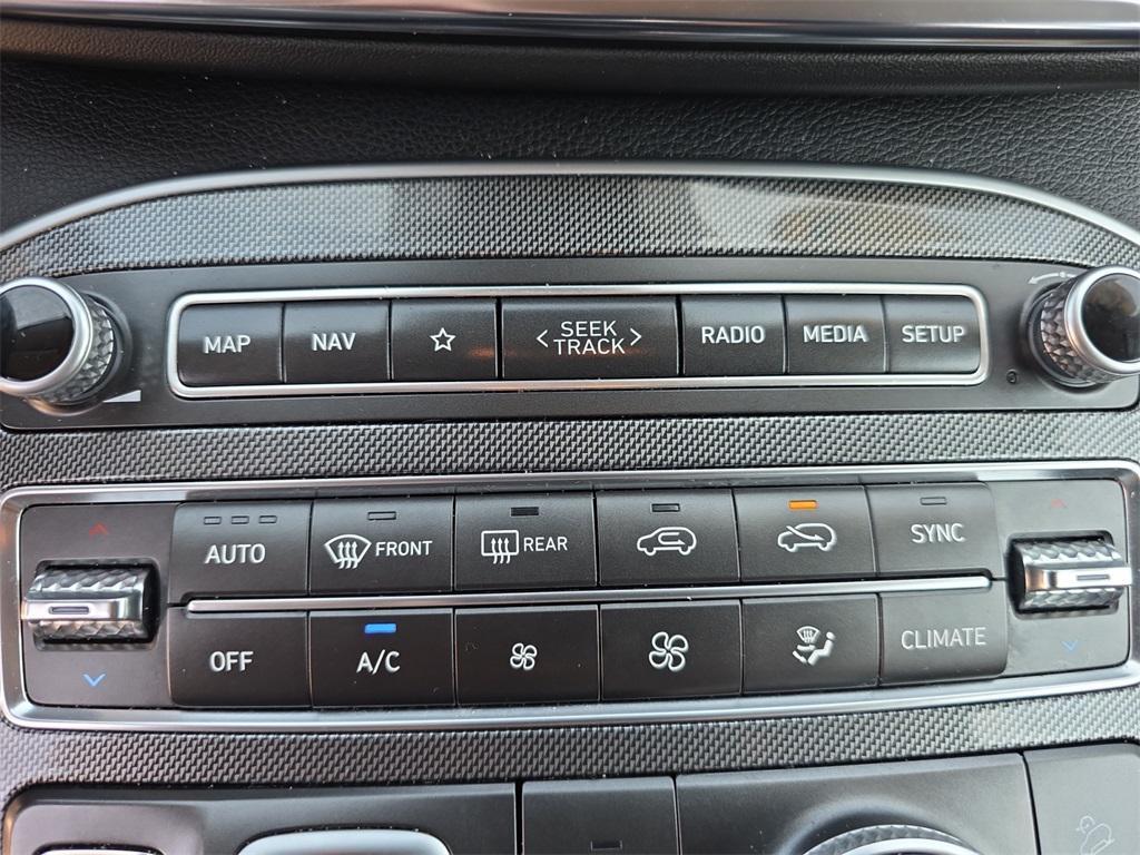 used 2023 Hyundai Santa Fe car, priced at $21,400