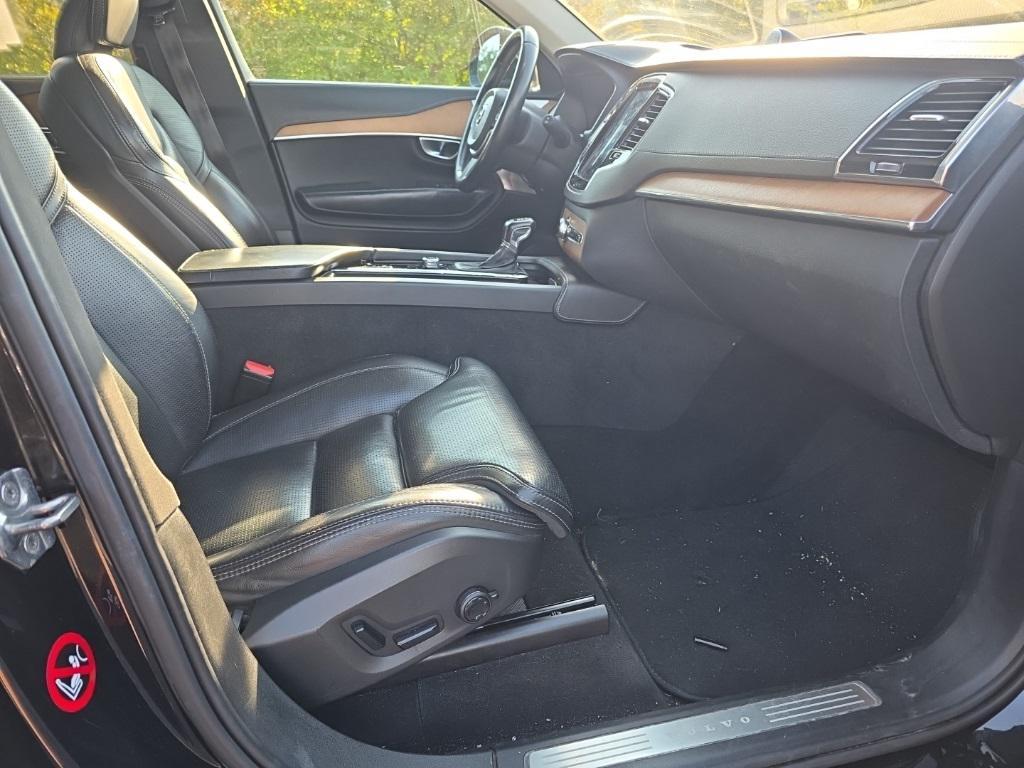 used 2019 Volvo XC90 car, priced at $25,900