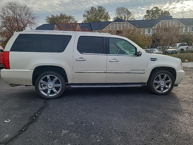 used 2013 Cadillac Escalade ESV car, priced at $12,900