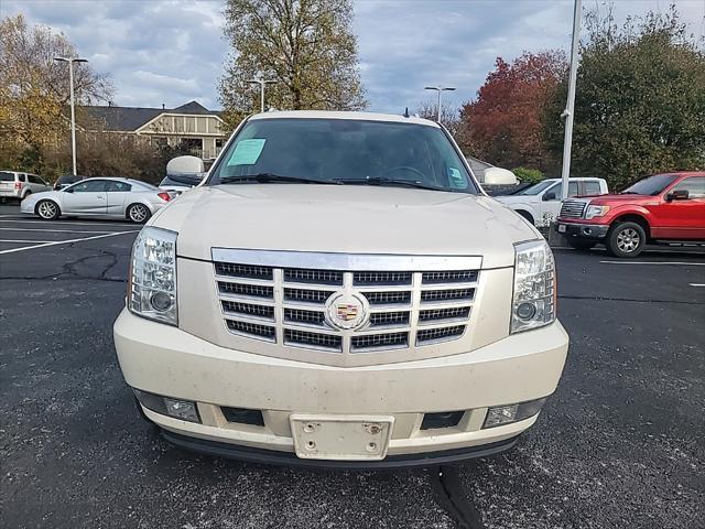 used 2013 Cadillac Escalade ESV car, priced at $12,900