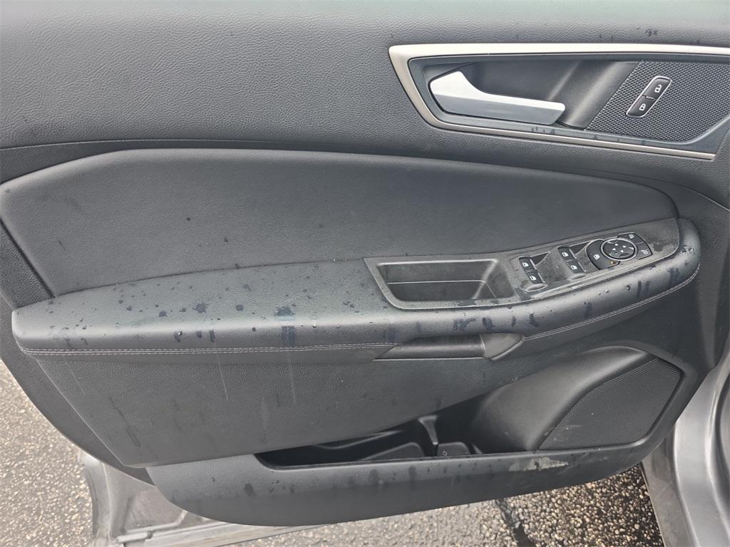 used 2024 Ford Edge car, priced at $21,900