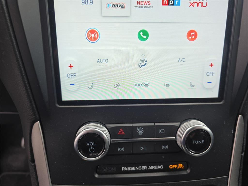 used 2024 Ford Edge car, priced at $21,900