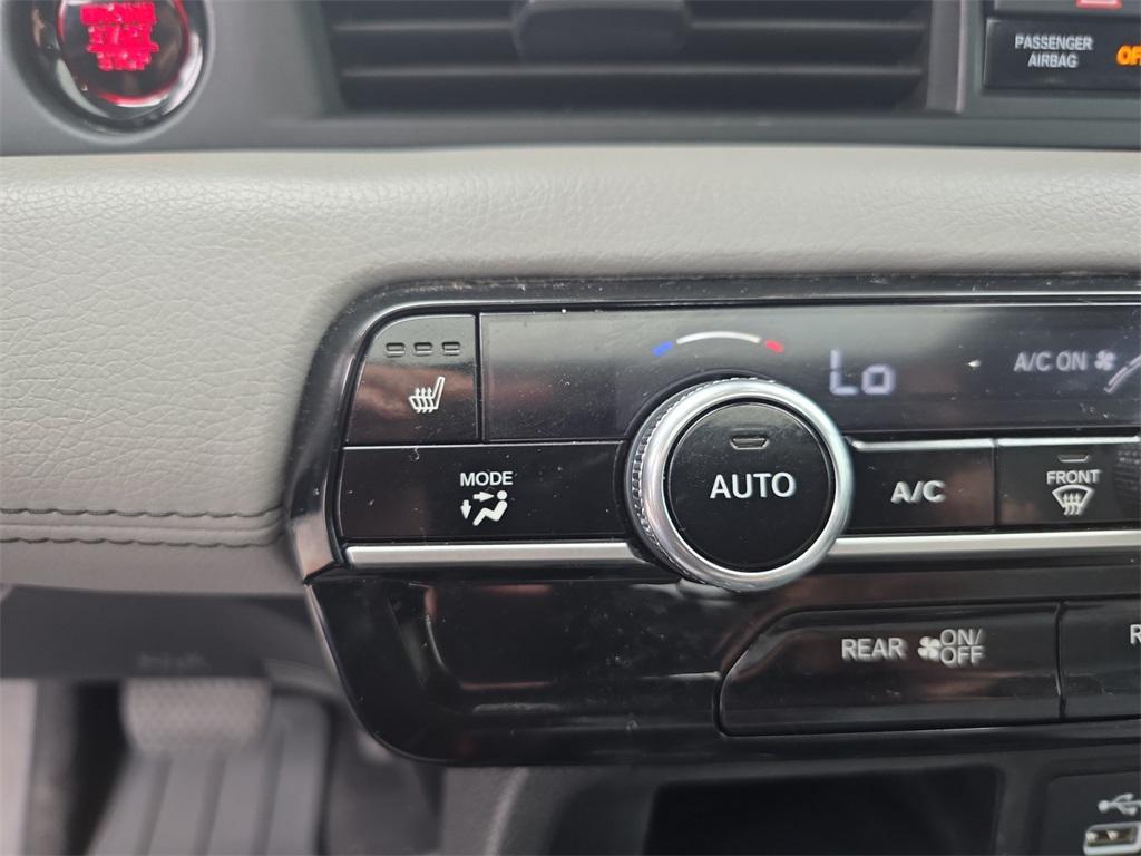 used 2023 Honda Pilot car, priced at $35,900