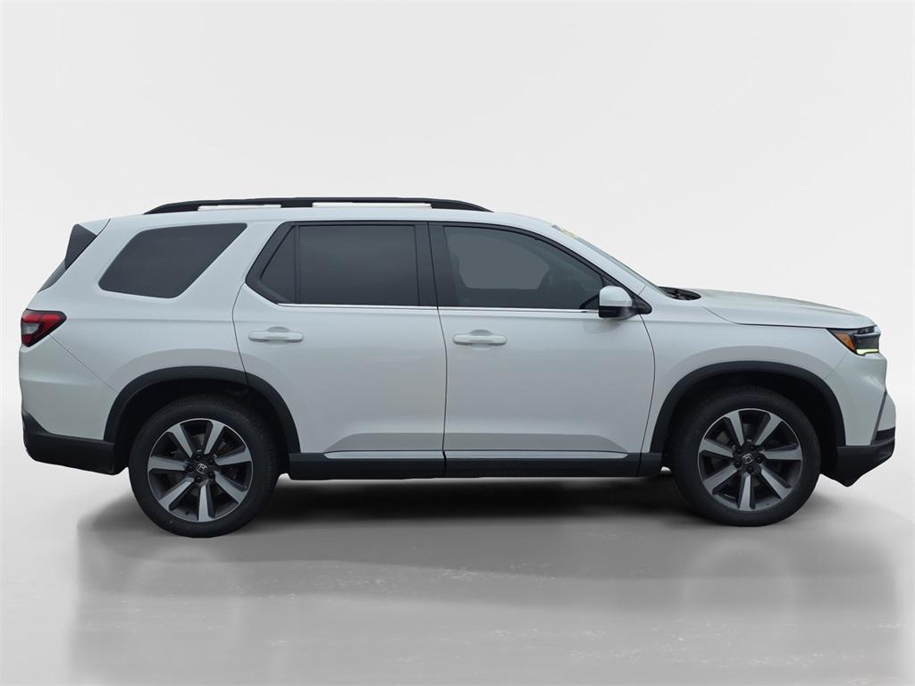 used 2023 Honda Pilot car, priced at $35,900