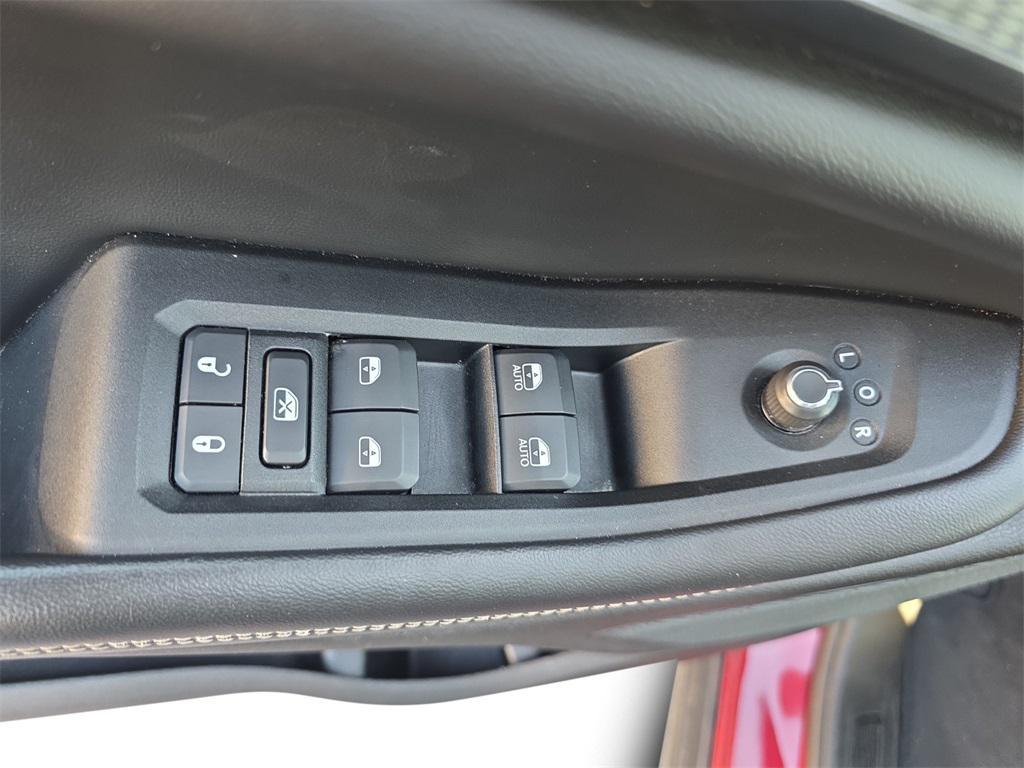 used 2023 Jeep Grand Cherokee car, priced at $24,400
