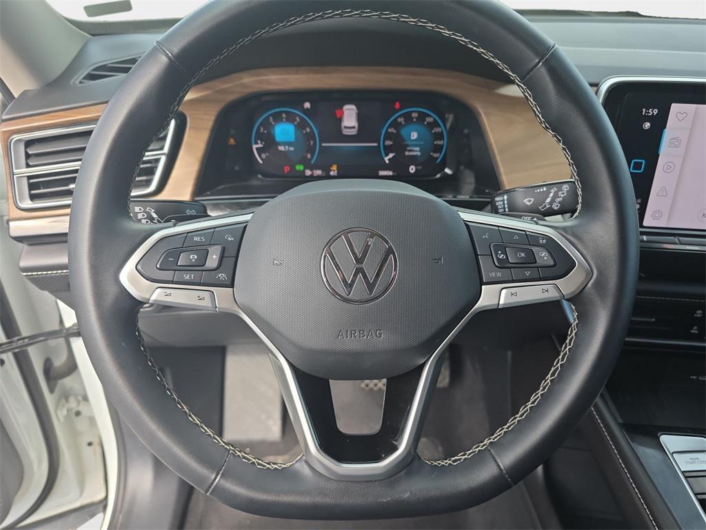 used 2025 Volkswagen Atlas car, priced at $34,500