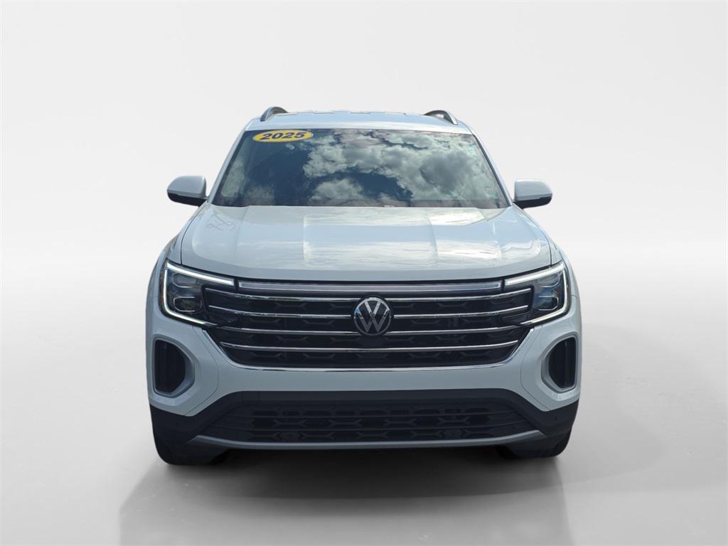 used 2025 Volkswagen Atlas car, priced at $34,500
