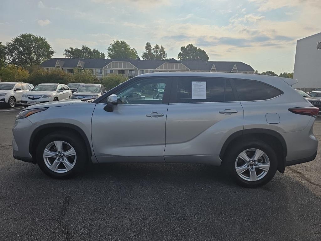 used 2024 Toyota Highlander car, priced at $36,999