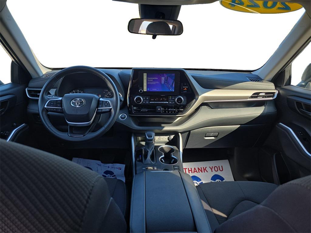 used 2024 Toyota Highlander car, priced at $35,900