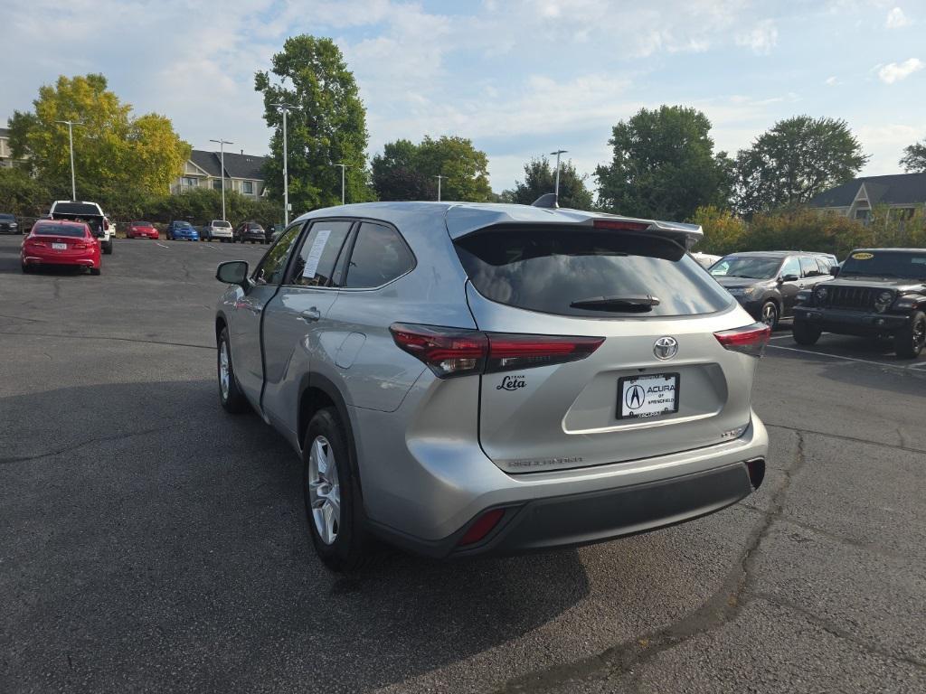 used 2024 Toyota Highlander car, priced at $36,999