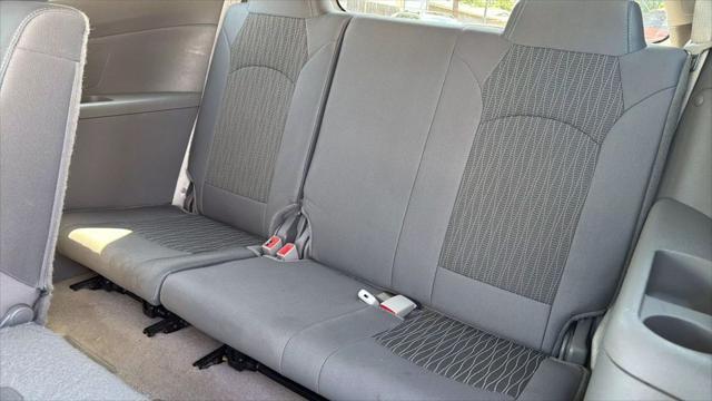 used 2015 Chevrolet Traverse car, priced at $10,999