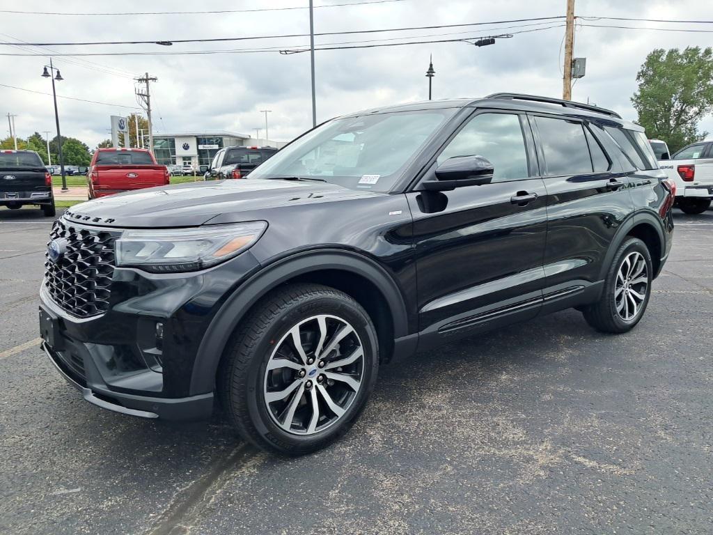 new 2025 Ford Explorer car, priced at $47,282