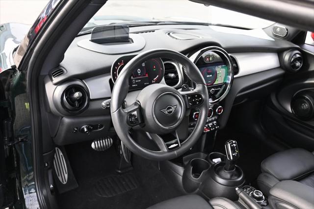 used 2022 MINI Hardtop car, priced at $30,982