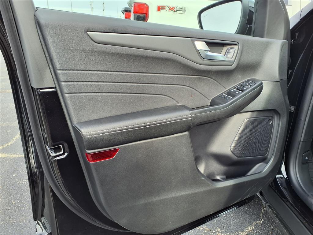 new 2026 Ford Escape PHEV car, priced at $38,490