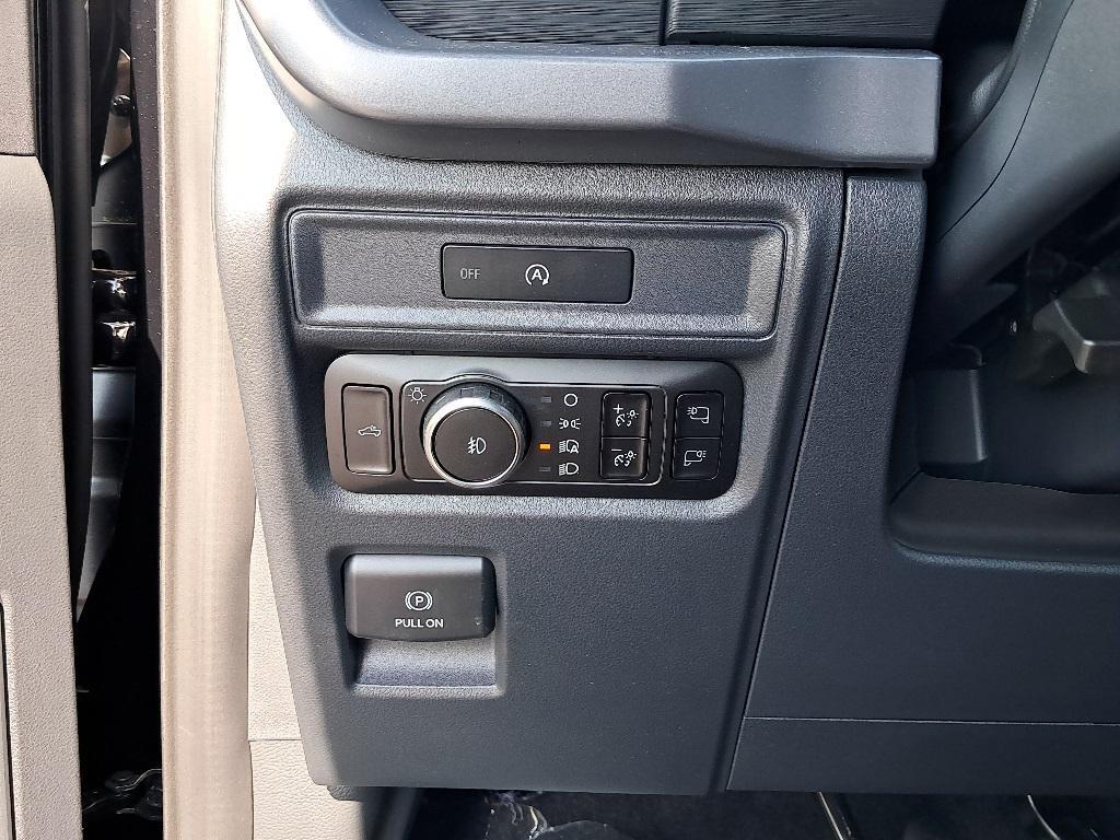 new 2025 Ford F-150 car, priced at $58,662
