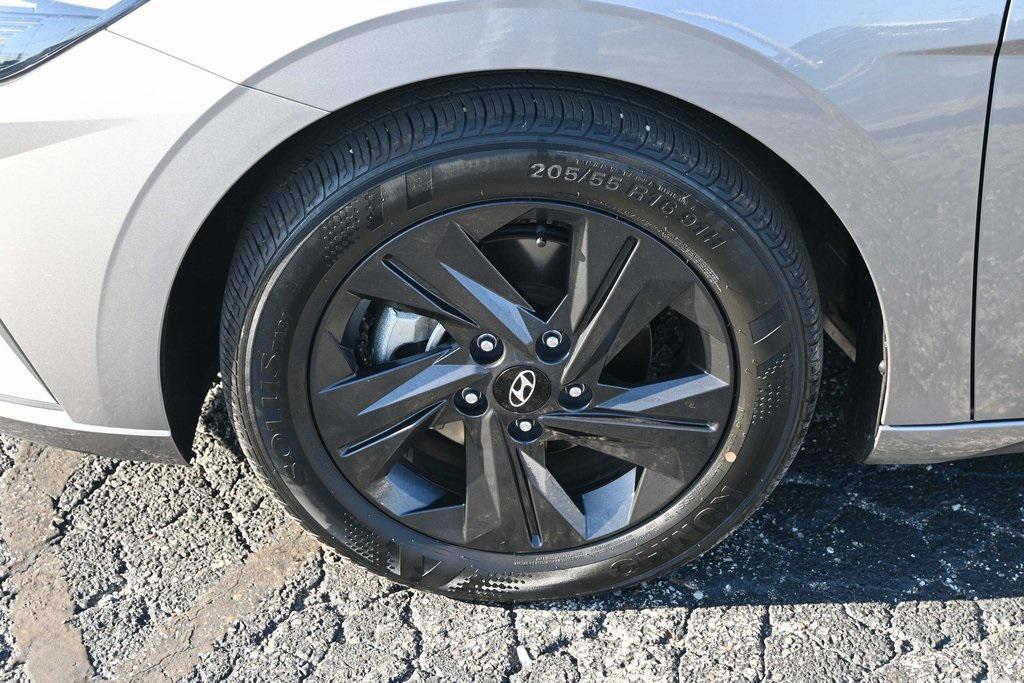 used 2021 Hyundai Elantra car, priced at $18,292