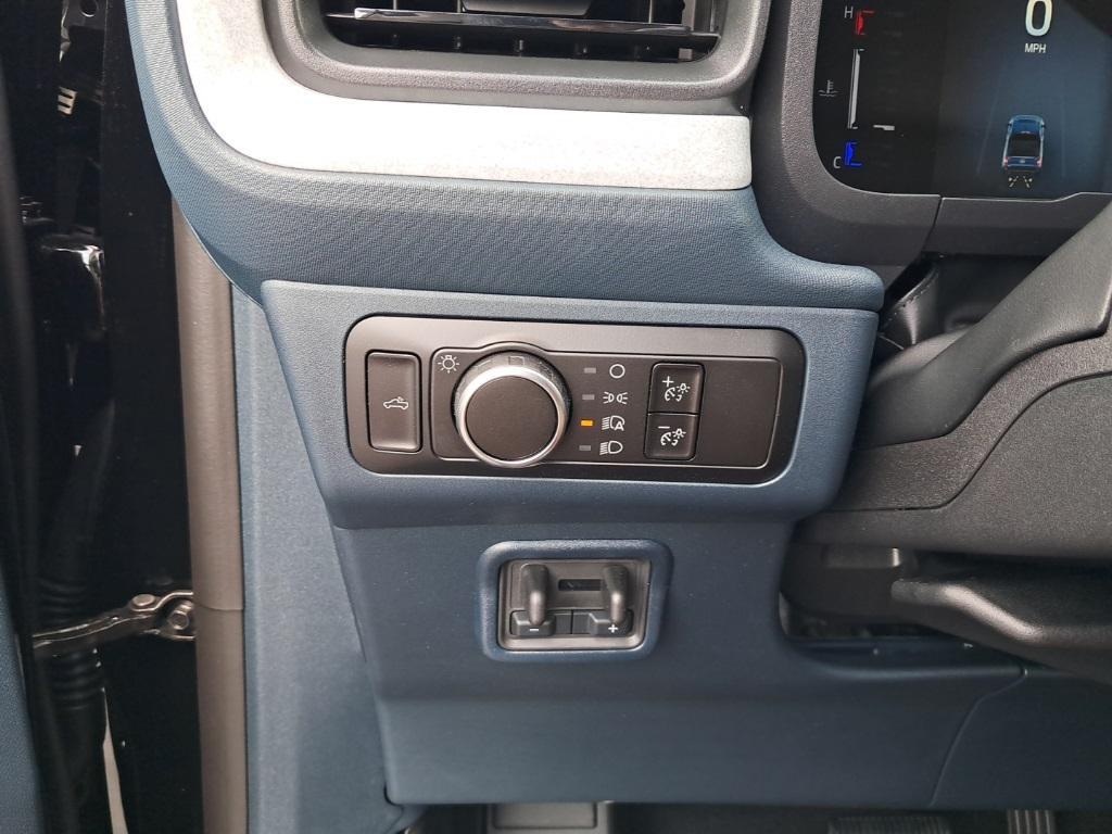 new 2025 Ford Maverick car, priced at $35,102