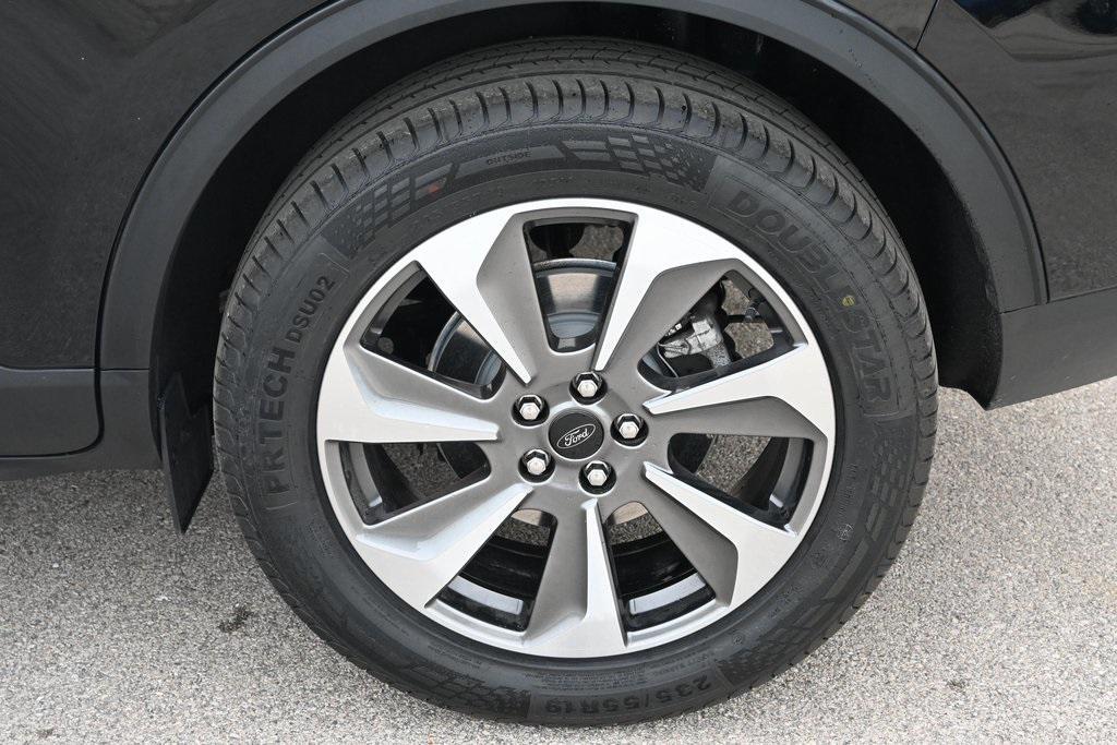 used 2023 Ford Escape car, priced at $26,964