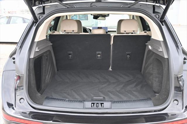 used 2023 Lincoln Corsair car, priced at $34,762