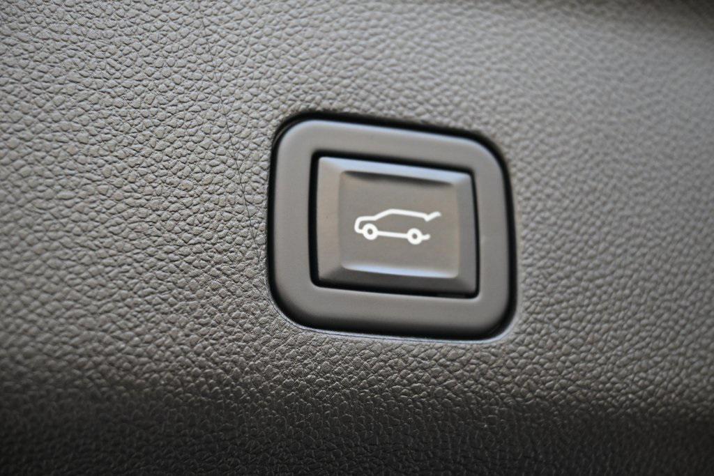 used 2023 Cadillac Escalade ESV car, priced at $77,485