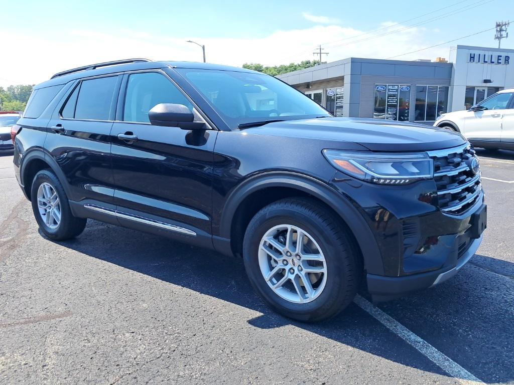 new 2025 Ford Explorer car, priced at $42,198