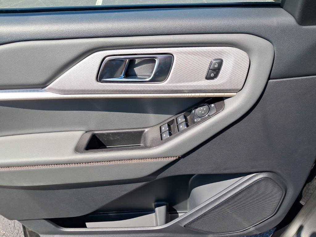 new 2025 Ford Explorer car, priced at $42,198