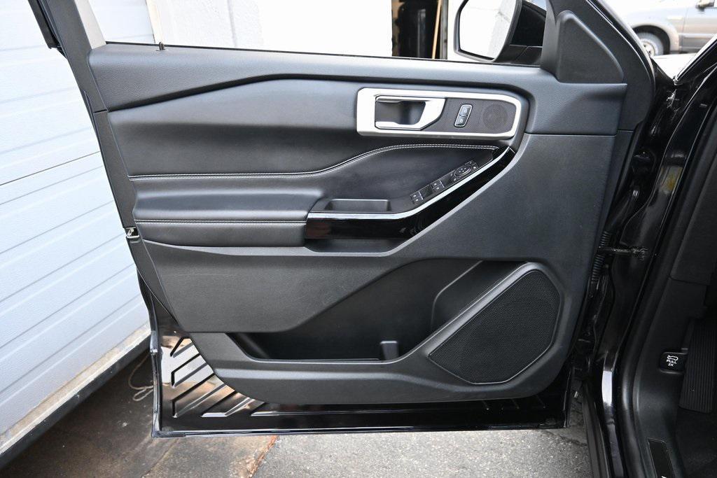 used 2022 Ford Explorer car, priced at $35,592