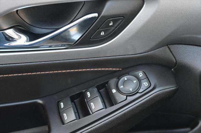 used 2020 Chevrolet Traverse car, priced at $27,432
